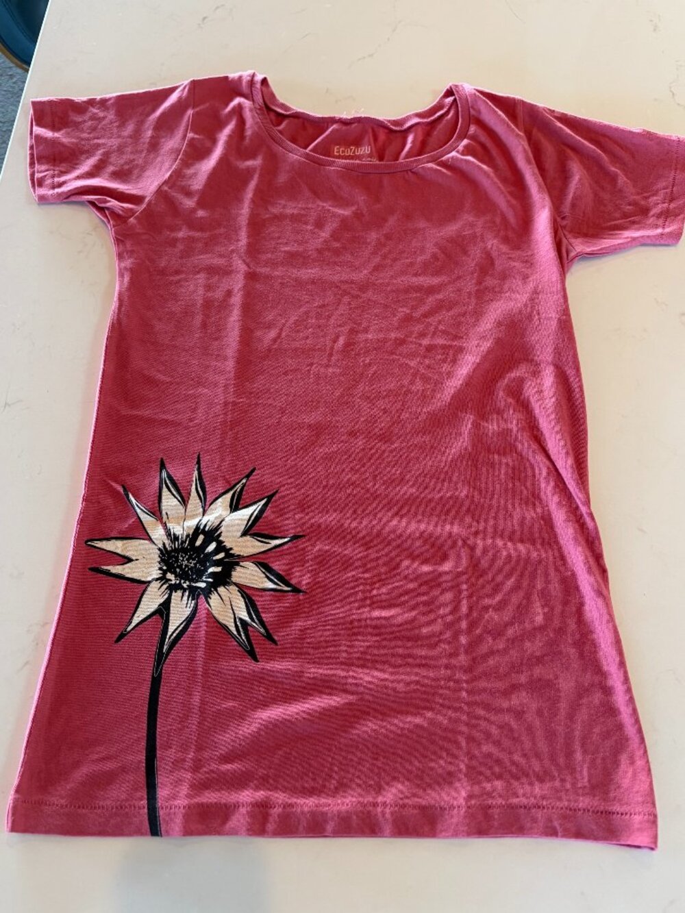 NWOT EcoZuZu Organic Cotton Flower Graphic Tee L Made USA